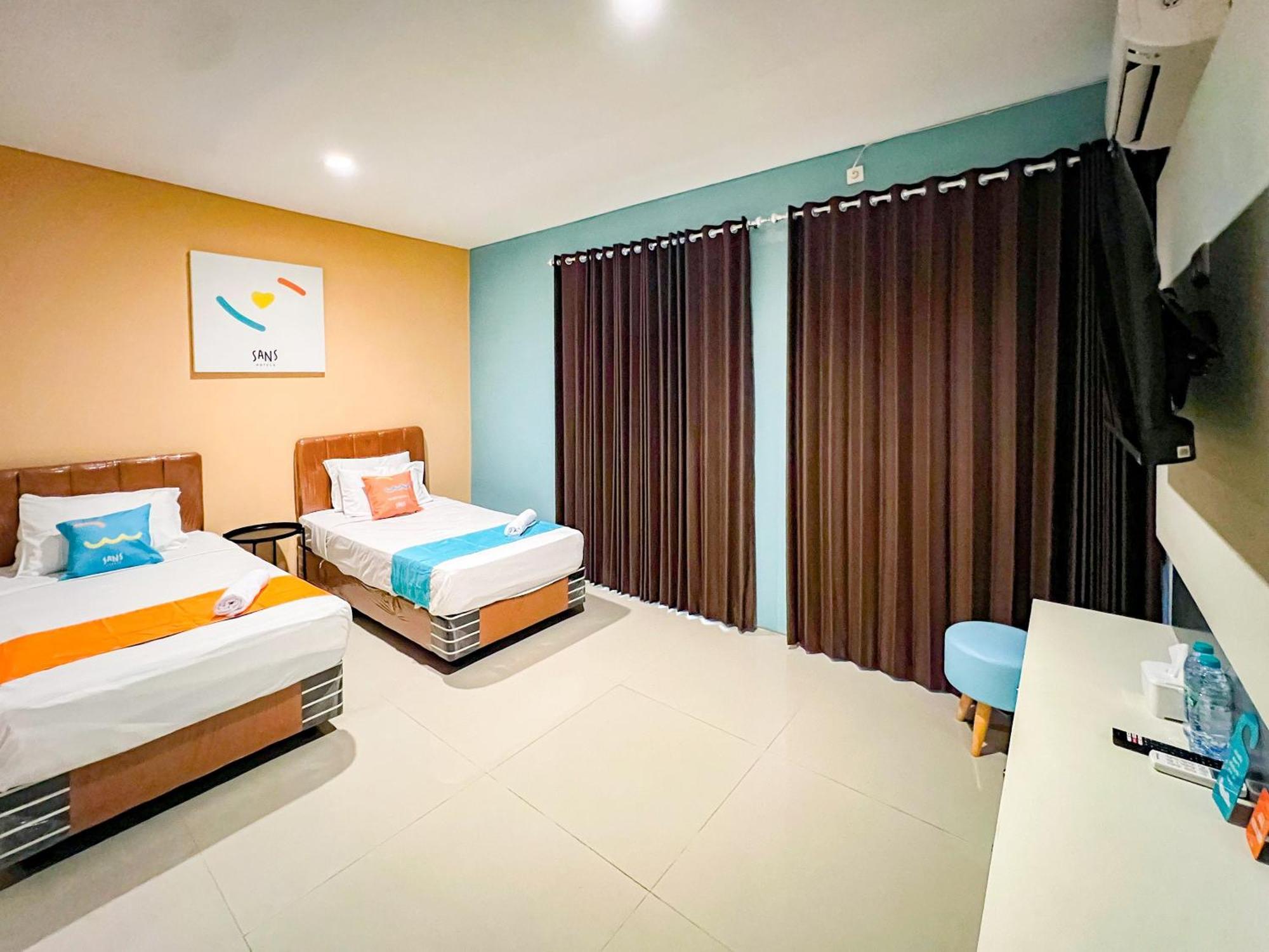 Sans Stay Bukit Palma Citraland Surabaya Esterno foto