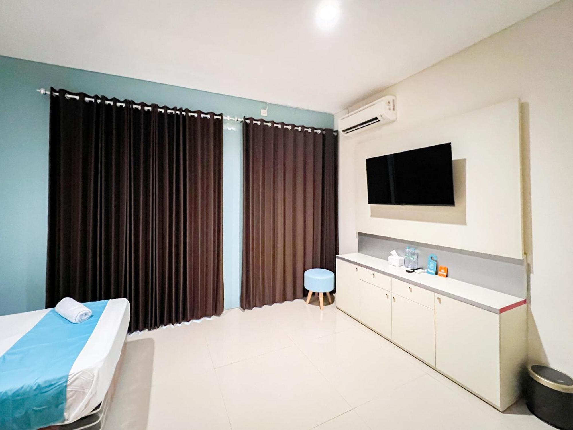 Sans Stay Bukit Palma Citraland Surabaya Esterno foto